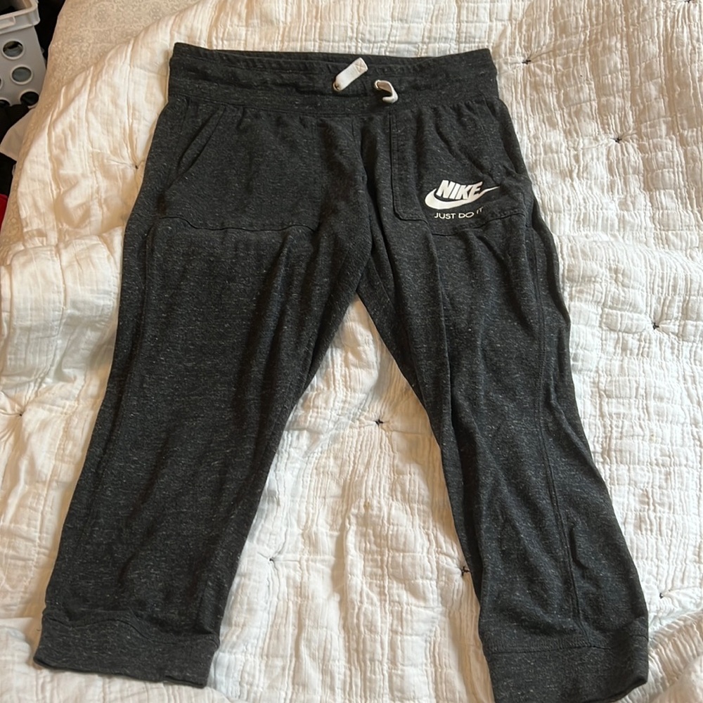 Nike joggers size small